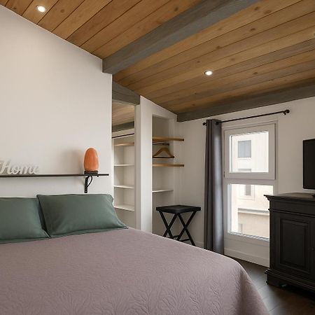 Insolite Studio -La Tour Des Templiers- Montfrin Екстер'єр фото