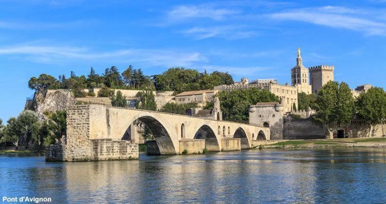 Insolite Studio -La Tour Des Templiers- Montfrin Екстер'єр фото